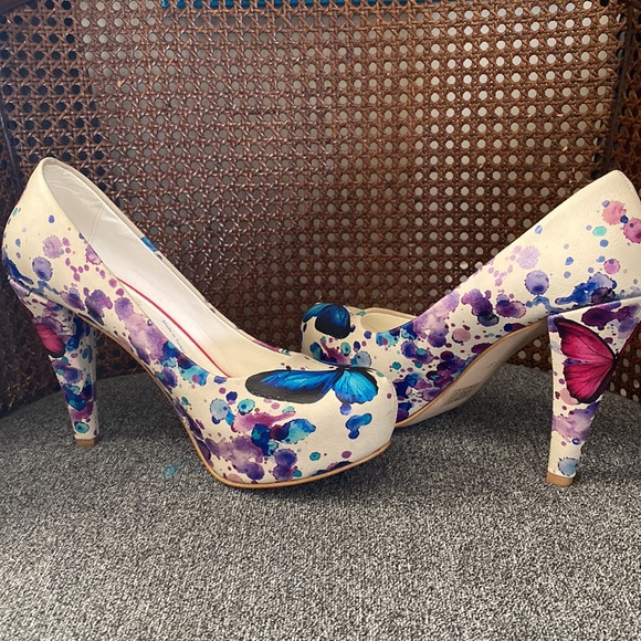 Platform Butterfly Shoes - Picture 4 of 5